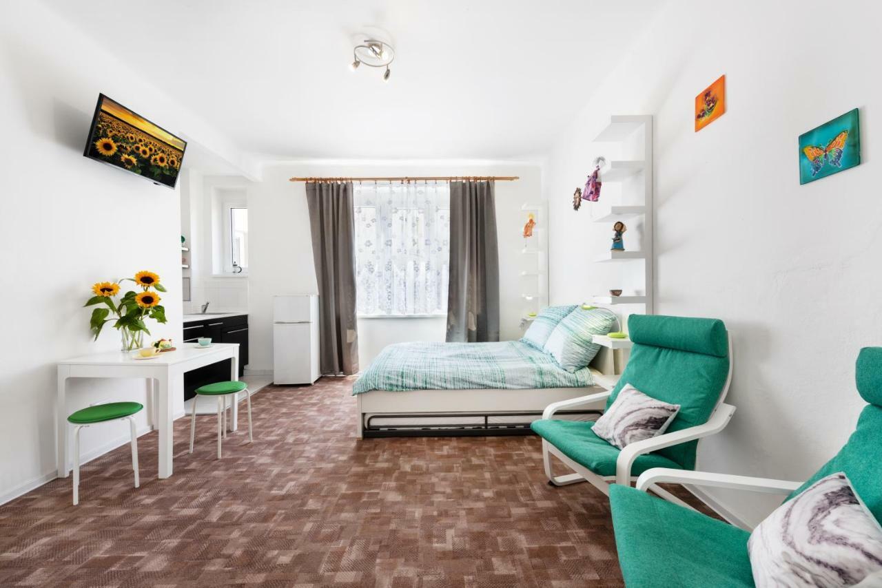 Family Apartment Hortensia Прага Экстерьер фото