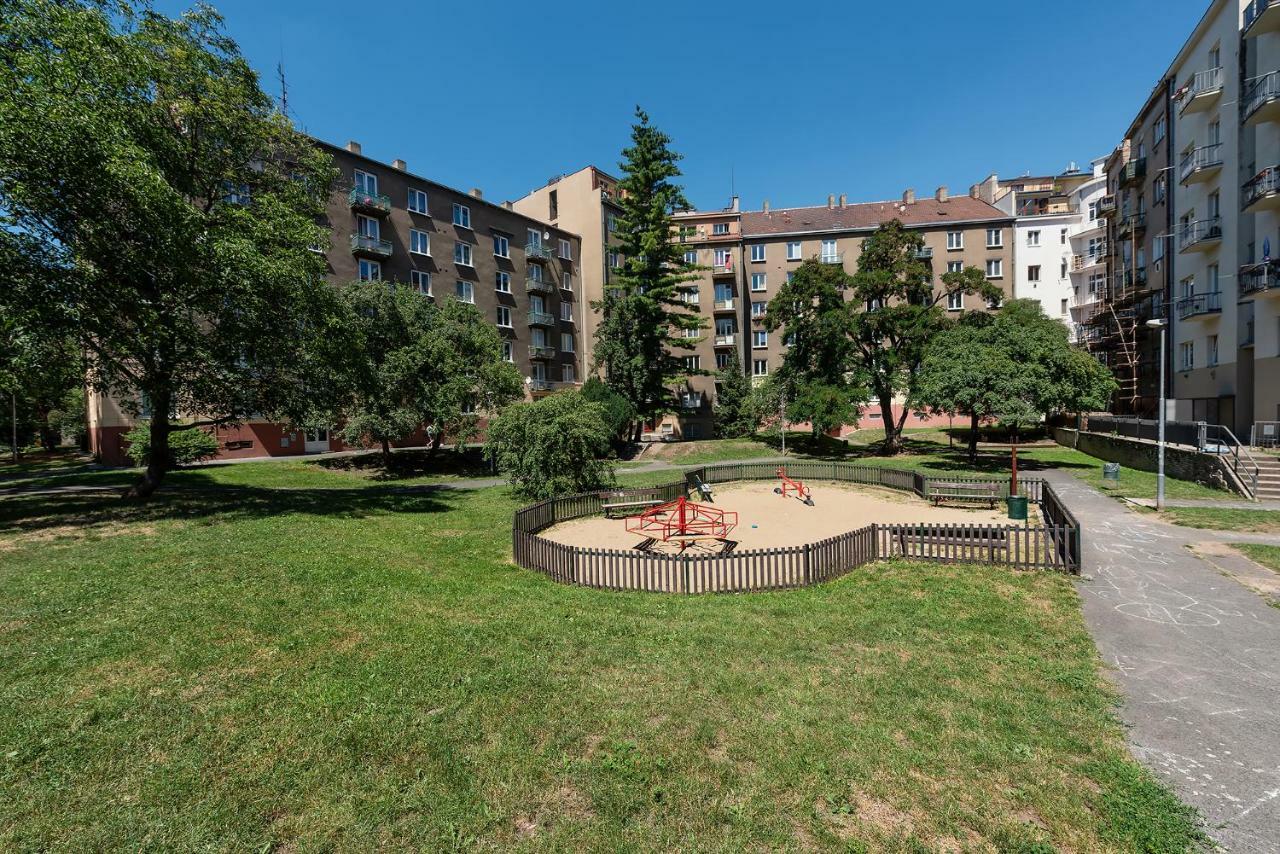 Family Apartment Hortensia Прага Экстерьер фото