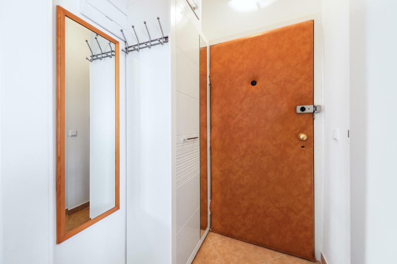 Family Apartment Hortensia Прага Экстерьер фото